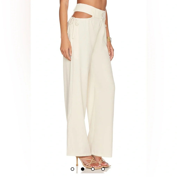 Superdown Benny Cut Out Pants in Beige sz M - Picture 2 of 6